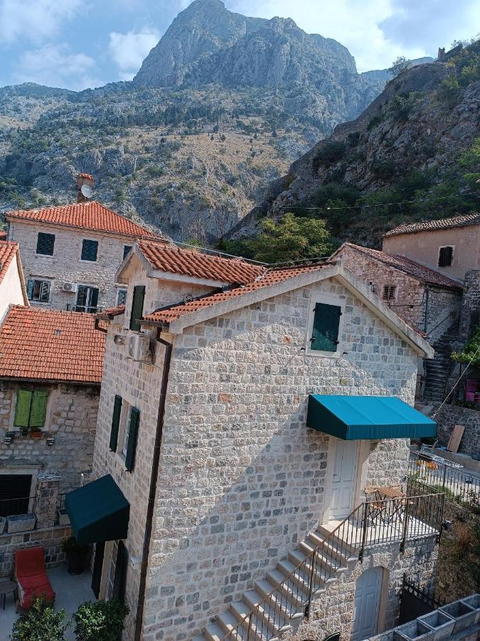 Guesthouse Bit Accommodation Kotor Kültér fotó