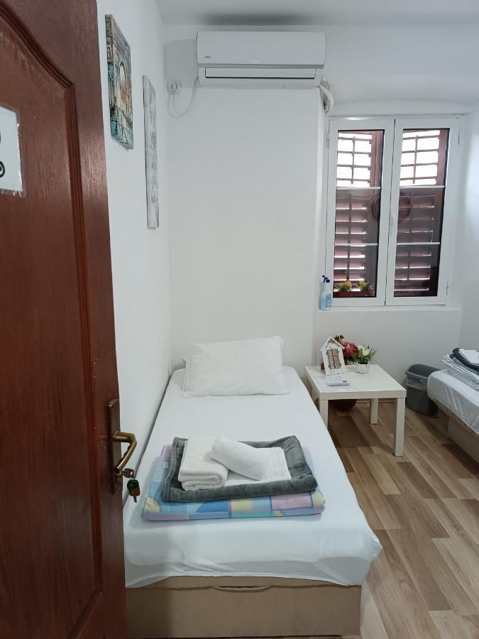 Guesthouse Bit Accommodation Kotor Kültér fotó