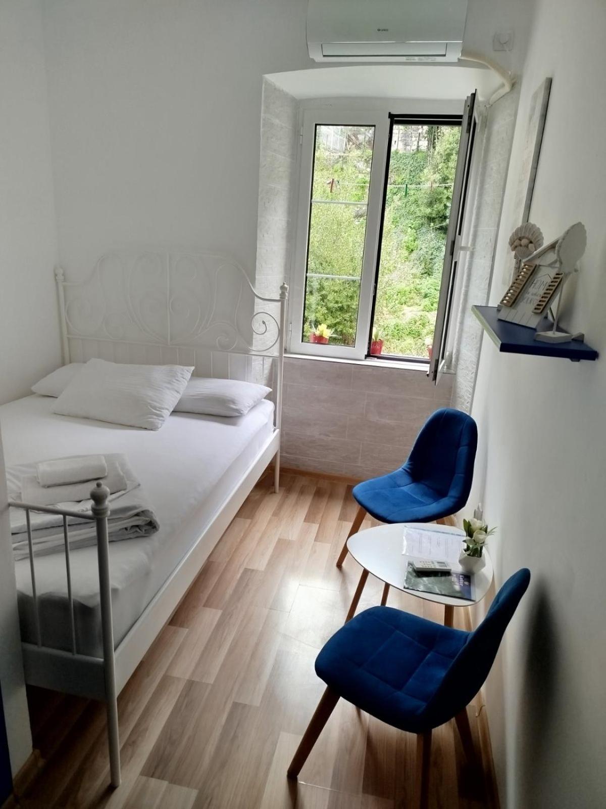 Guesthouse Bit Accommodation Kotor Kültér fotó